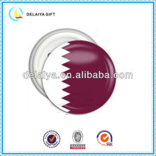 Das Katar-Flaggen-Zinnabzeichen für Nationaltag